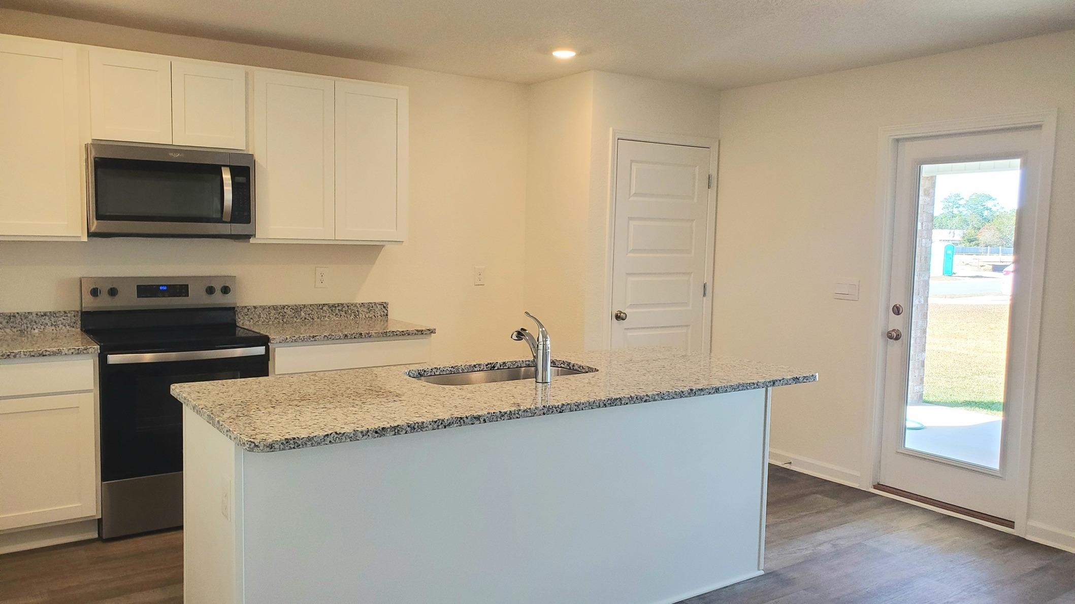 17824 Hens Avenue Foley, AL 36535 - Photo 5 of 33