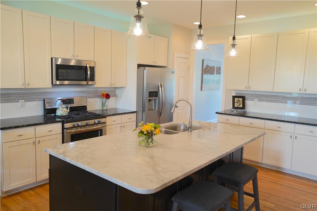 1620 Ressler Drive Orefield, PA 18069 - Photo 5 of 24 Kitchen