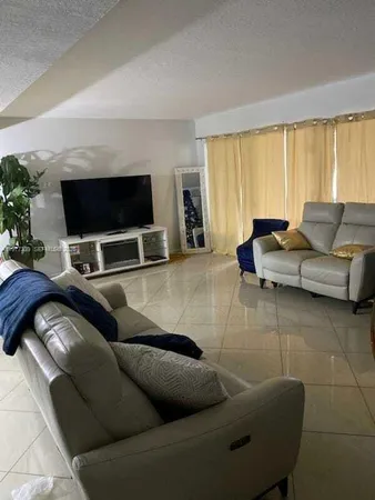 $3,200 | 1815 Northwest 56th Terrace, Unit 15, Lauderhill, FL 33313