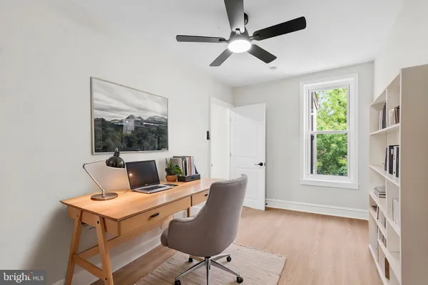 $1,999 | 35 East Collom Street, Philadelphia, PA 19144
