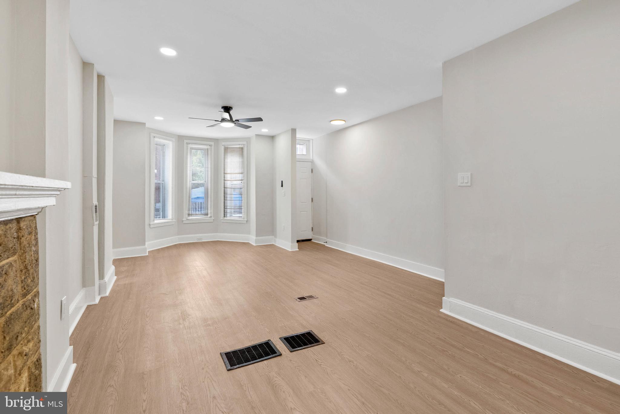 35 East Collom Street Philadelphia, PA 19144 - Photo 2 of 23