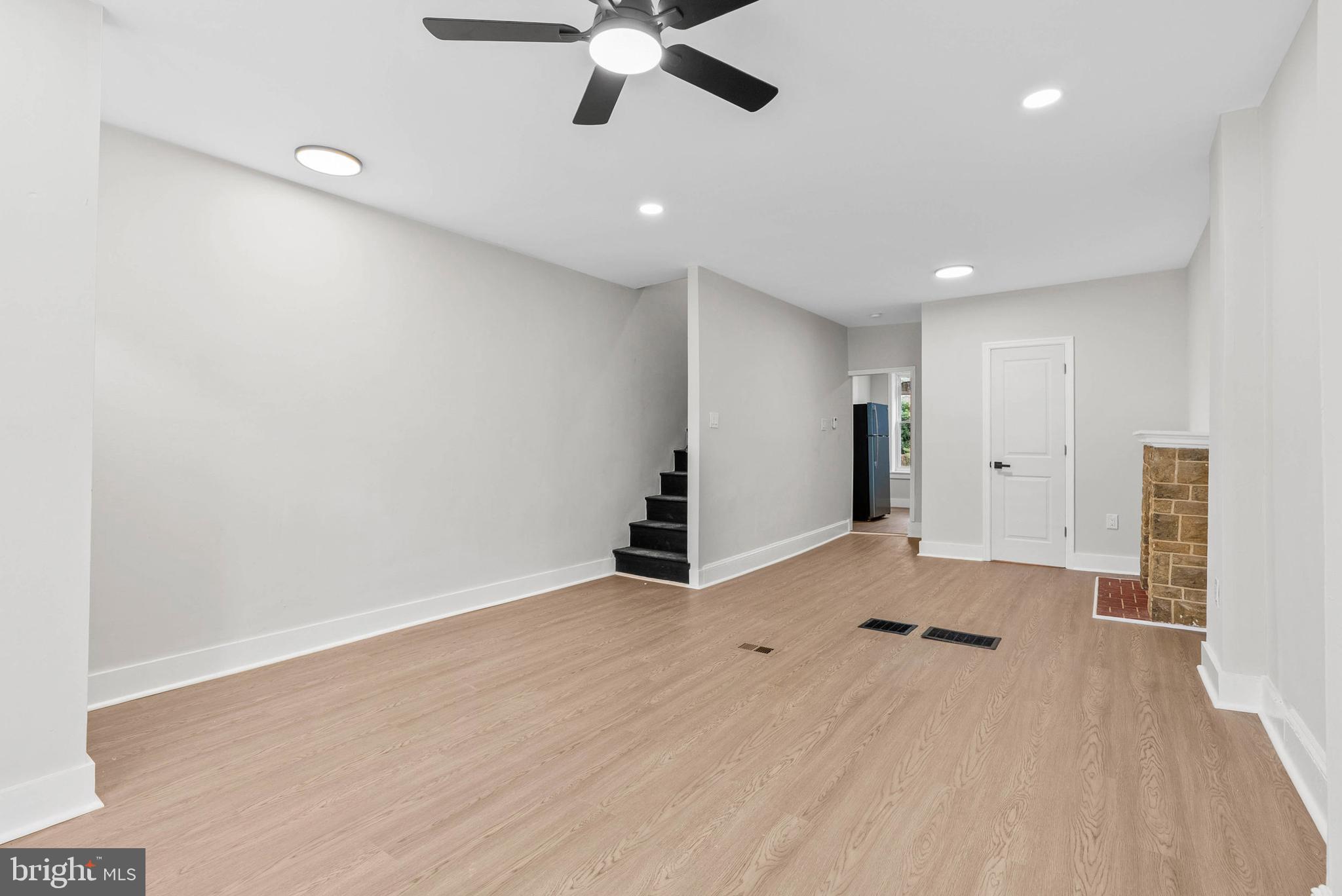 35 East Collom Street Philadelphia, PA 19144 - Photo 5 of 23