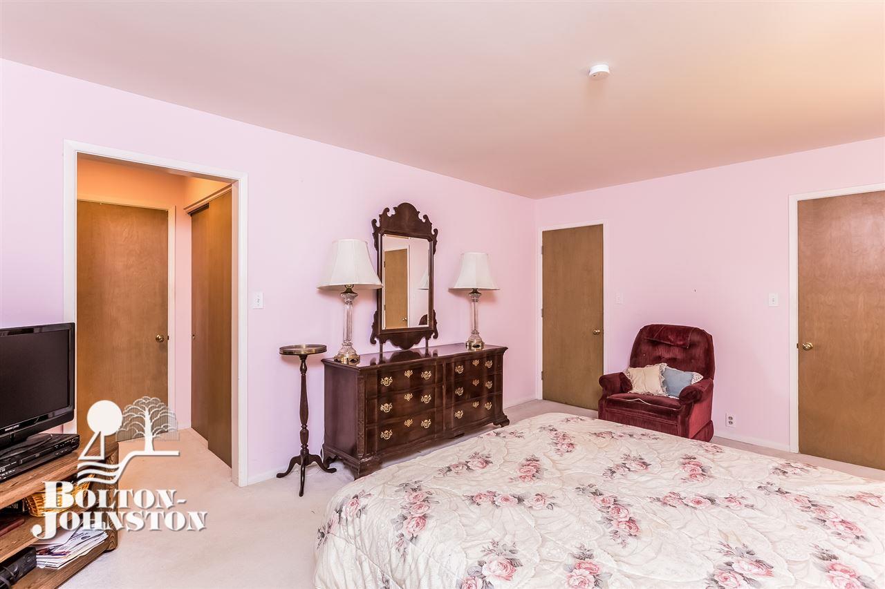 411 Barclay Road Grosse Pointe Farms, MI 48236 - Photo 23 of 46