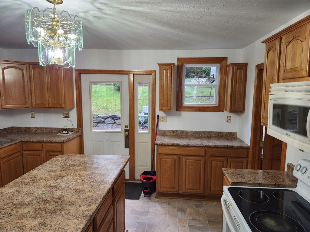 94 Prospect Street Orange, MA 01364 - Photo 6 of 29