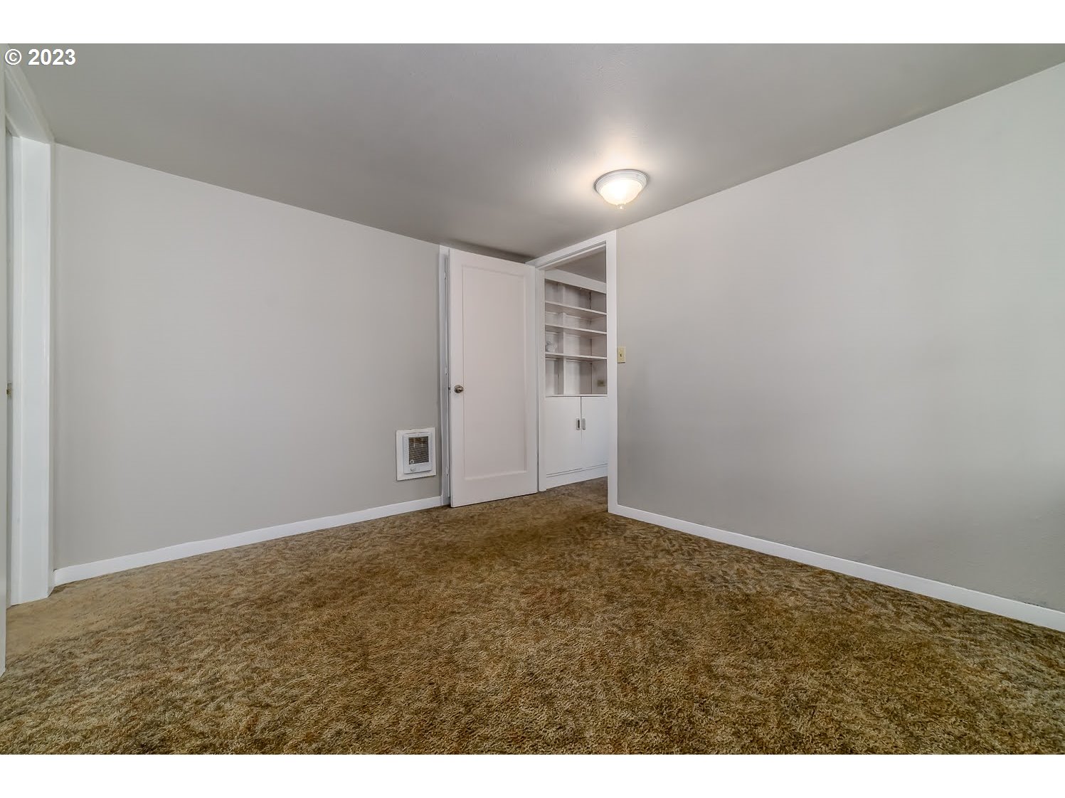 2705 G Street Springfield, OR 97477 - Photo 10 of 32 a view of an empty room