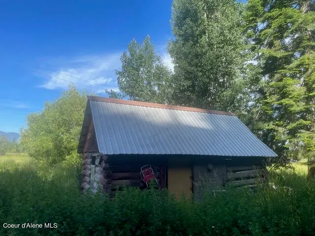 $450,000 | 53465 Highway 200, Clark Fork, ID 83811