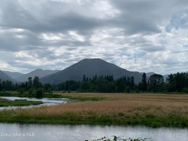 $450,000 | 53465 Highway 200, Clark Fork, ID 83811