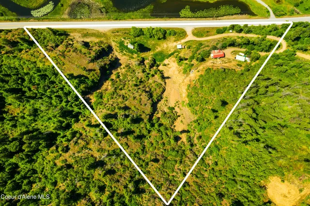 $450,000 | 53465 Highway 200, Clark Fork, ID 83811