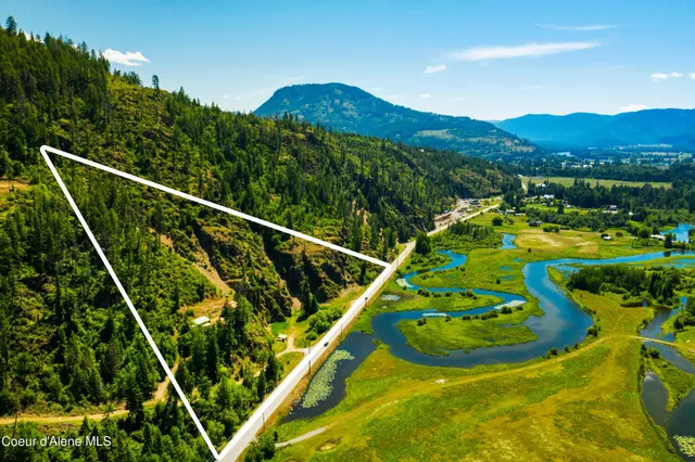$450,000 | 53465 Highway 200, Clark Fork, ID 83811