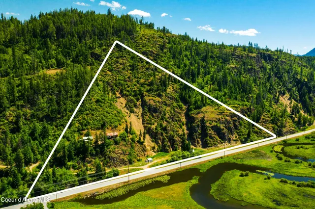 $450,000 | 53465 Highway 200, Clark Fork, ID 83811