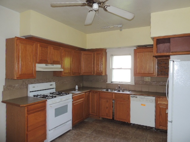 1816 Sinclair Street Fort Wayne, IN 46808 - Photo 2 of 8 Gallery Image 2