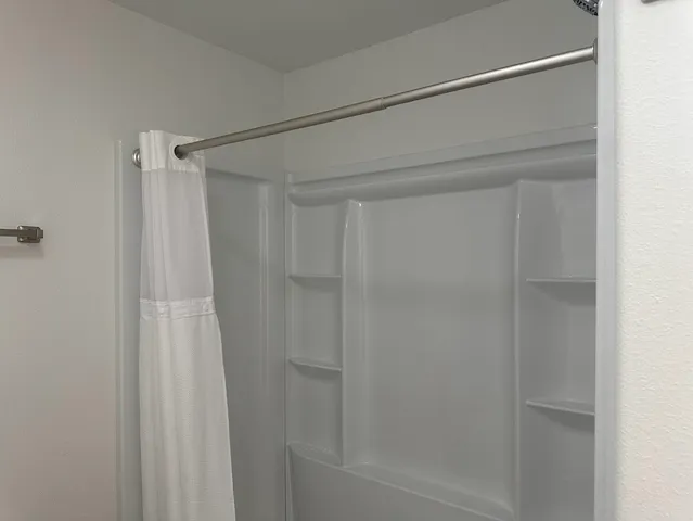 a close up view of a washer and dryer