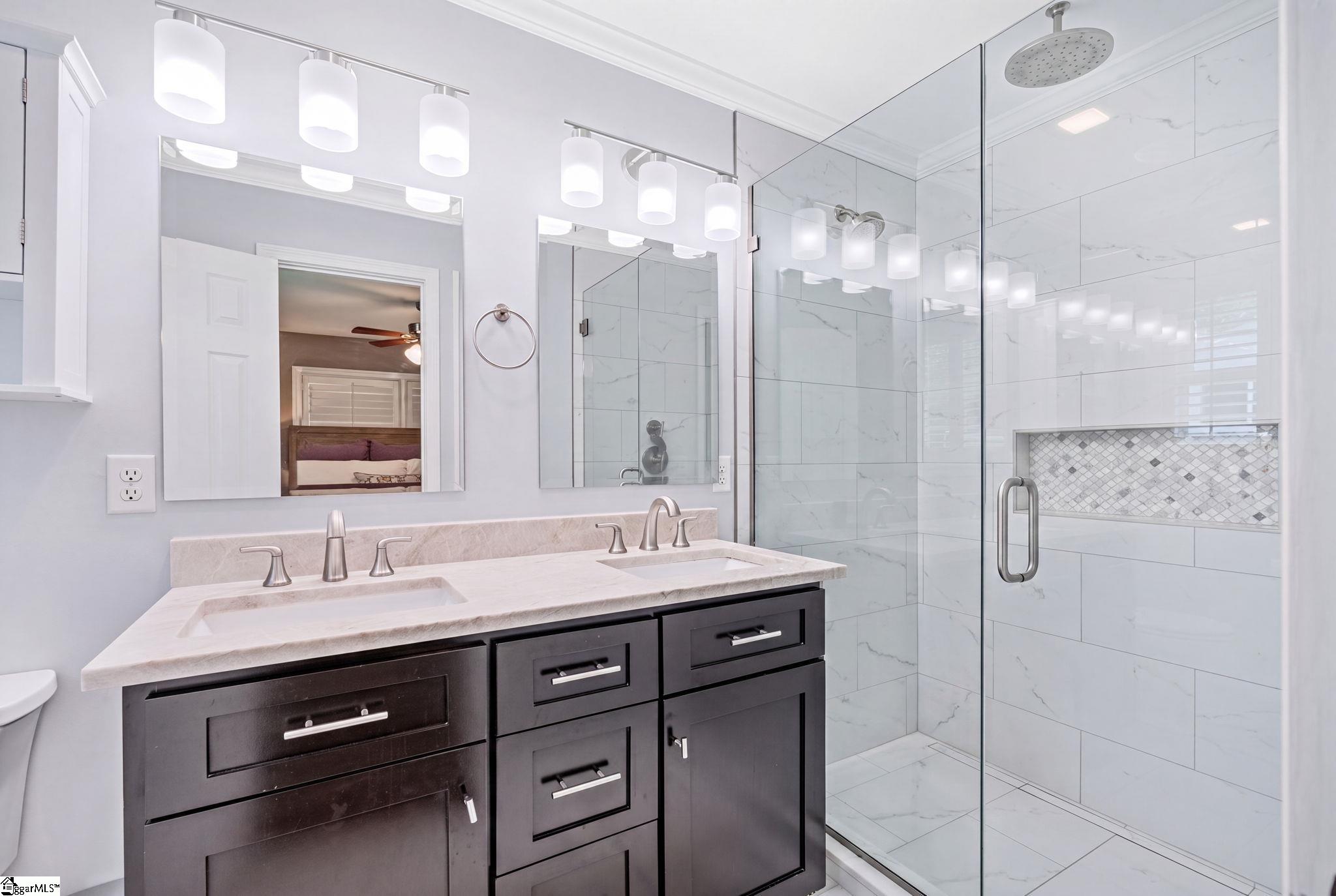 212 Robin Hood Road Greenville, SC 29607 - Photo 17 of 29 Gallery Image 17