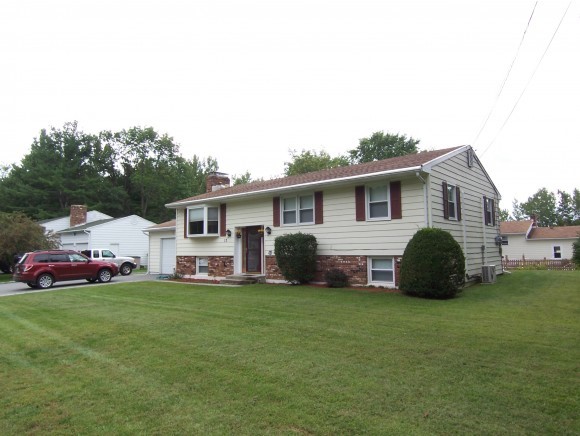 12 Center Street Bennington, VT 05201 - Photo 20 of 24 Gallery Image 20