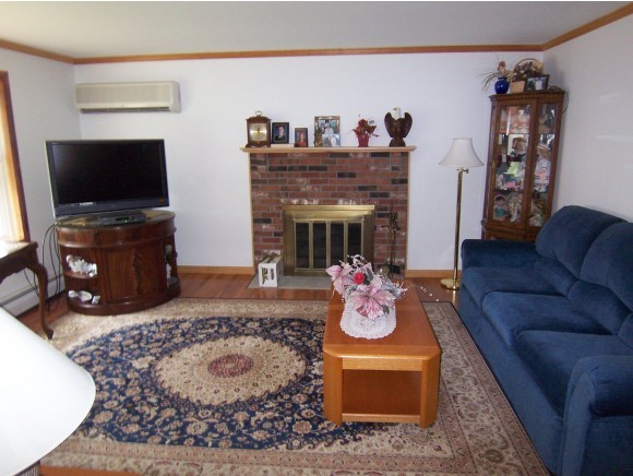 12 Center Street Bennington, VT 05201 - Photo 4 of 24 Gallery Image 4