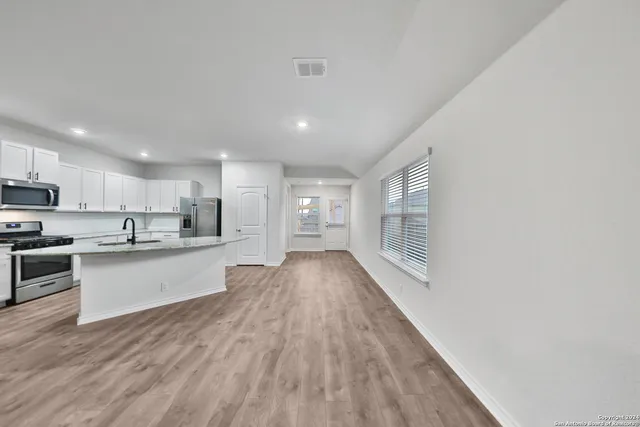 $2,100 | 903 Red Merganser, San Antonio, TX 78253