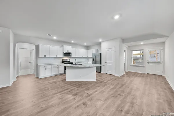 $1,950 | 903 Red Merganser, San Antonio, TX 78253