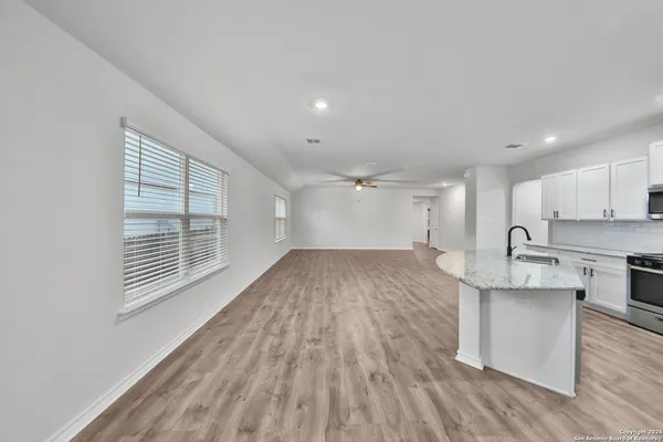 $1,950 | 903 Red Merganser, San Antonio, TX 78253