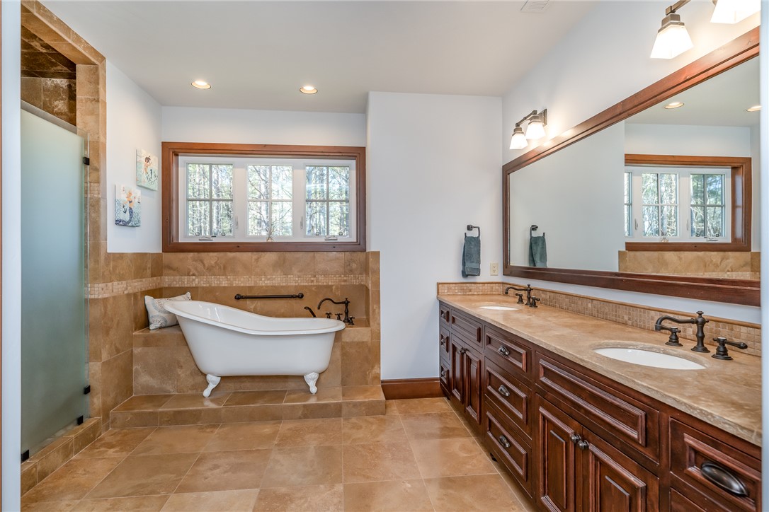 215 Long Ridge Road Sunset, SC 29685 - Photo 13 of 49 Primary Bath