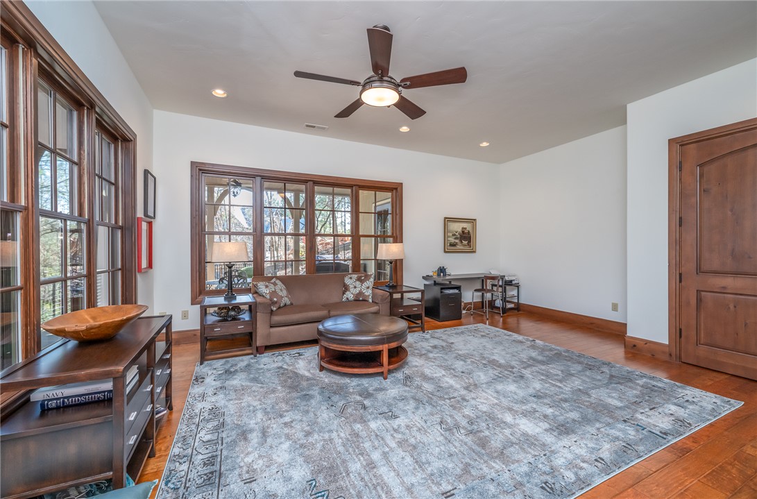 215 Long Ridge Road Sunset, SC 29685 - Photo 22 of 49 4th Bedroom being used as office. Plumbing in wall for 3rd Bath