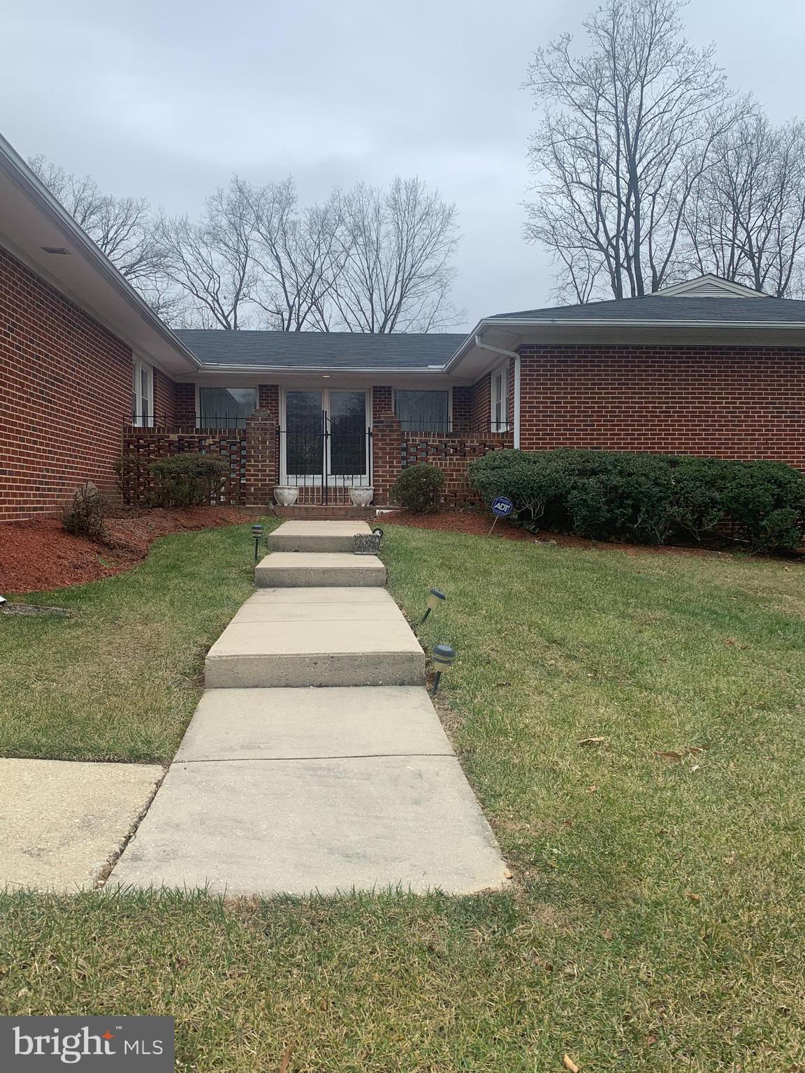 6805 Robinia Road Temple Hills, MD 20748 - Photo 4 of 36 Gallery Image 4
