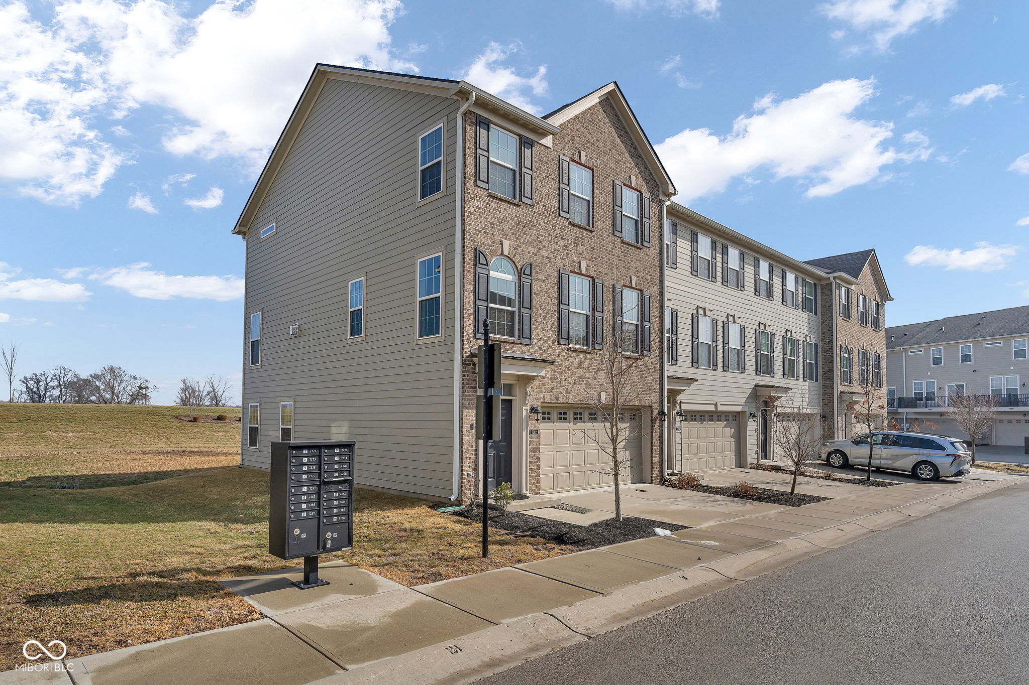 7282 Zanesville Road Carmel, IN 46033 - Photo 4 of 59