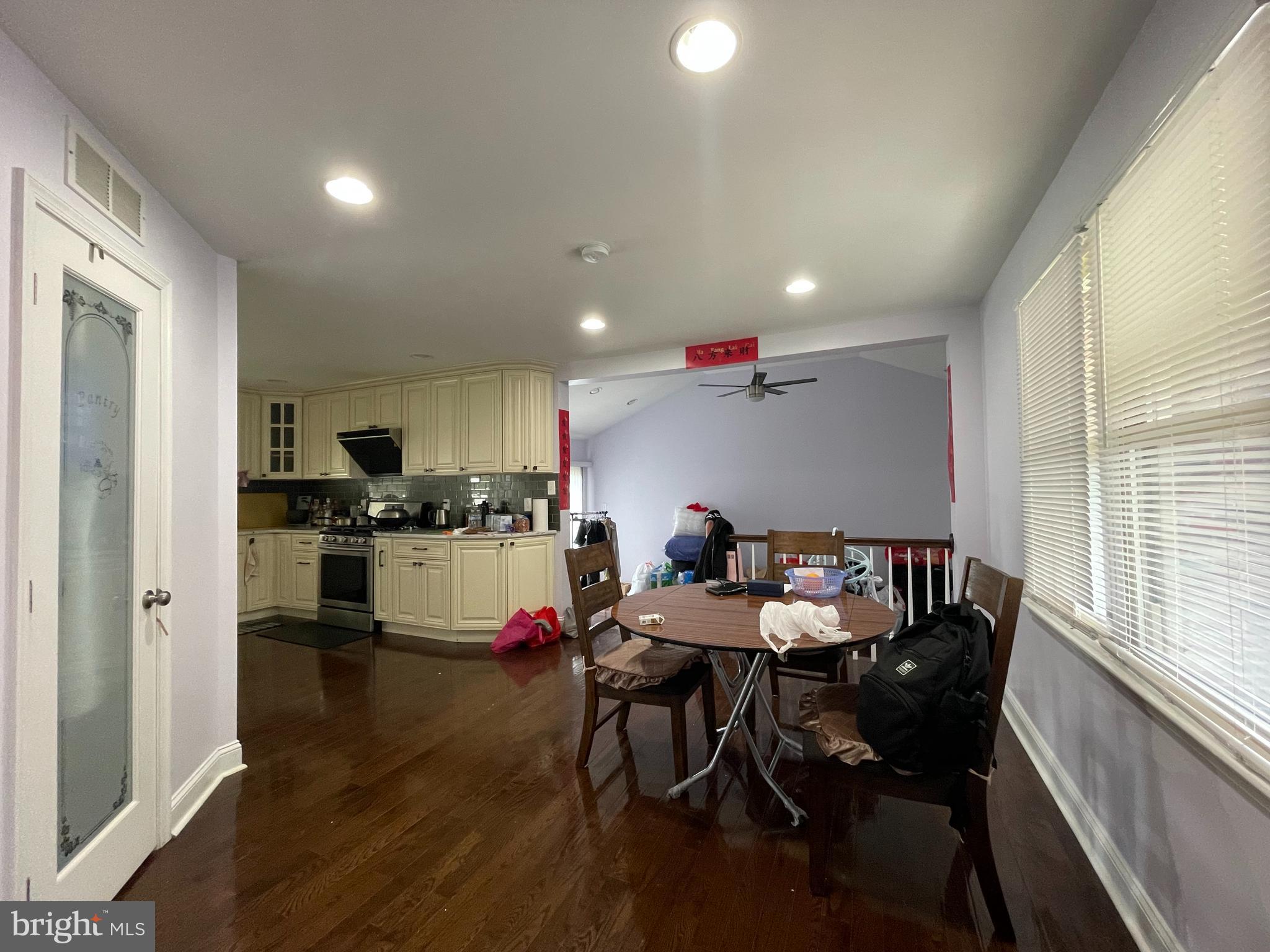 870 Morefield Road Philadelphia, PA 19115 - Photo 4 of 20