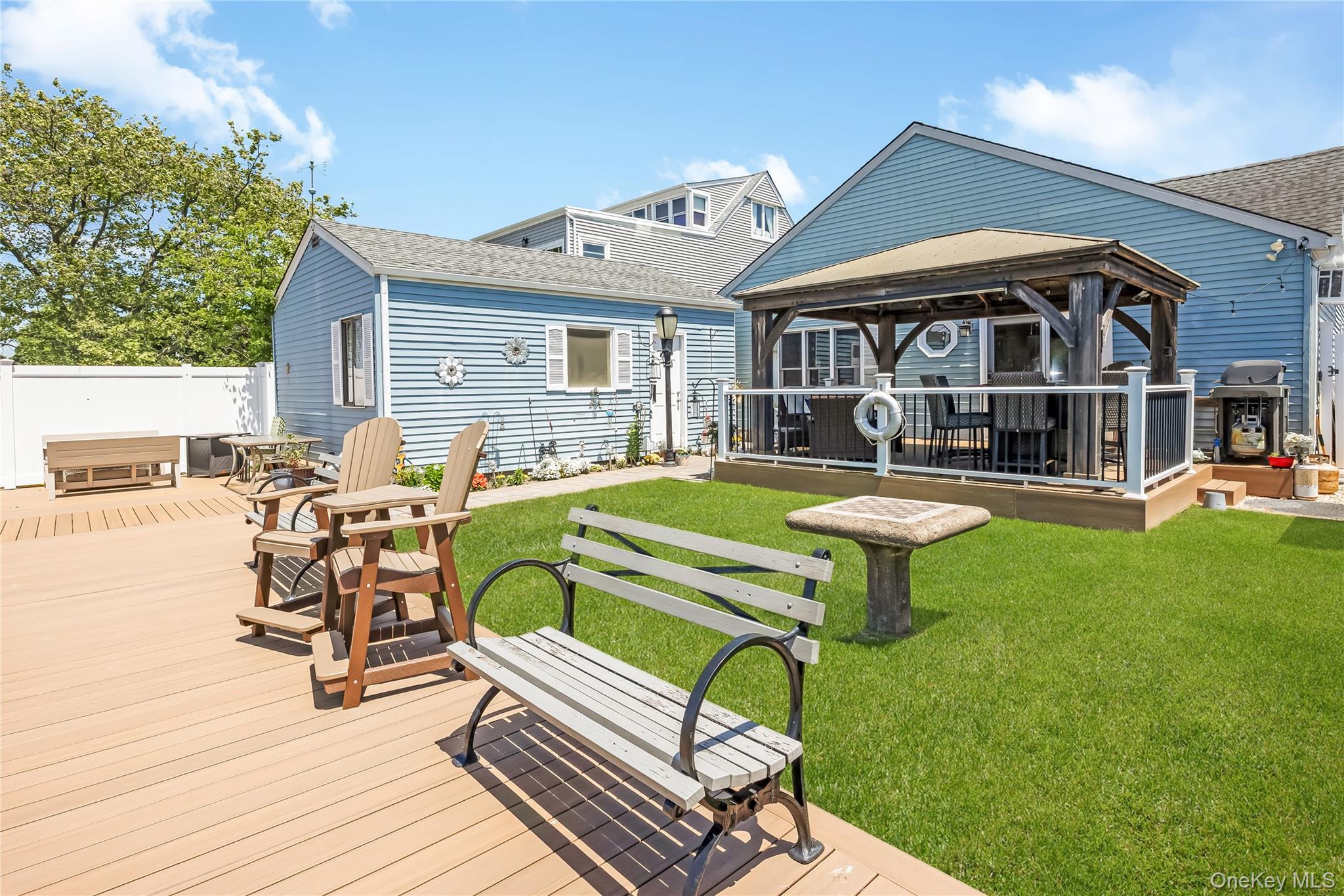 71 Seawane Road East Rockaway, NY 11518 - Photo 17 of 24