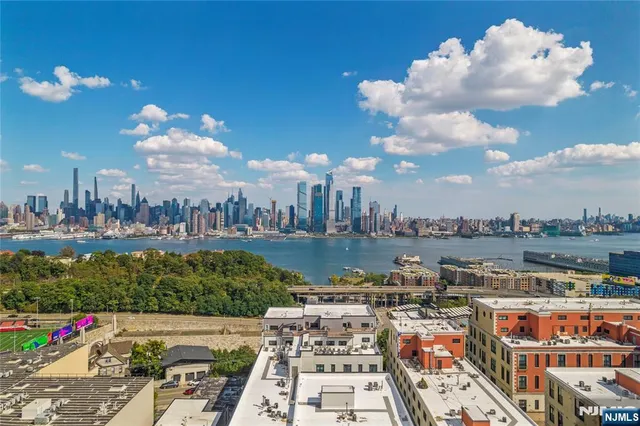 $589,700 | 518-536 Gregory Avenue, Unit C408, Weehawken, NJ 07086
