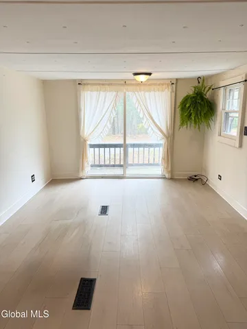 $128,600 | 90 Library Avenue, Warrensburg, NY 12885