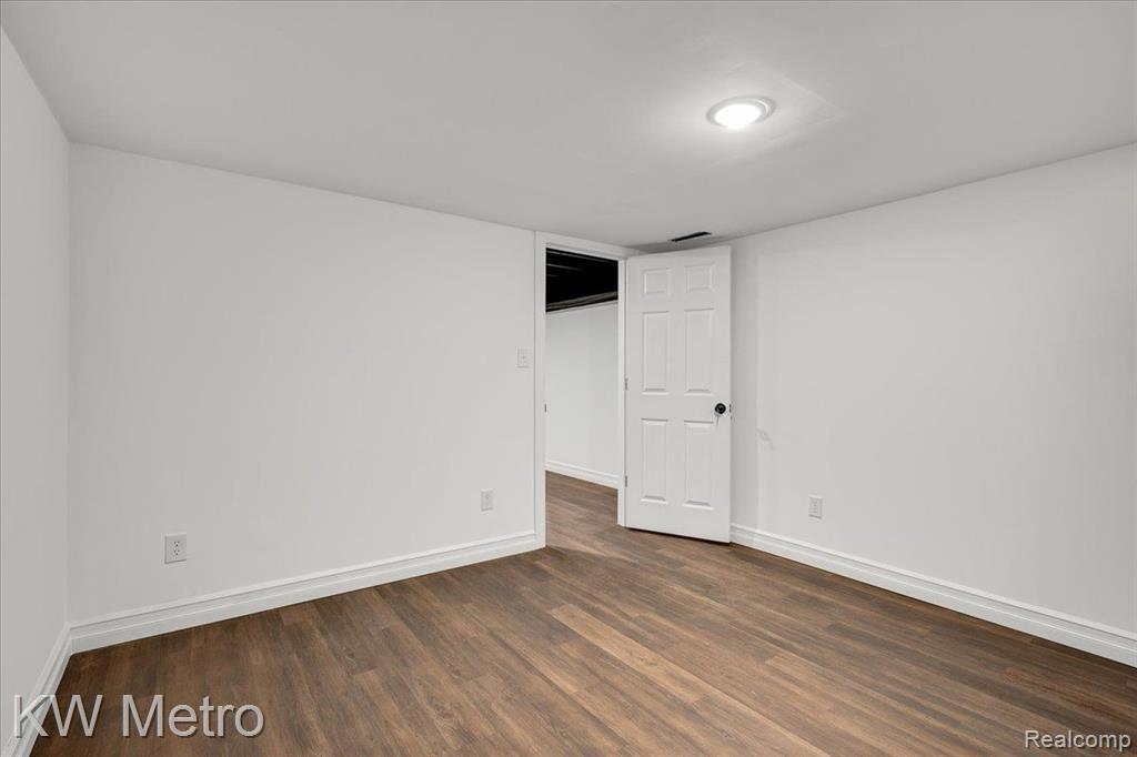 29270 Rambling Road Southfield, MI 48076 - Photo 21 of 33
