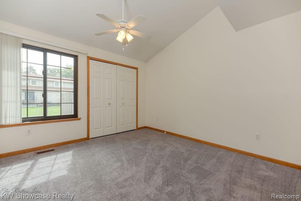 2575 South Commerce Road Wolverine Lake, MI 48390 - Photo 13 of 26