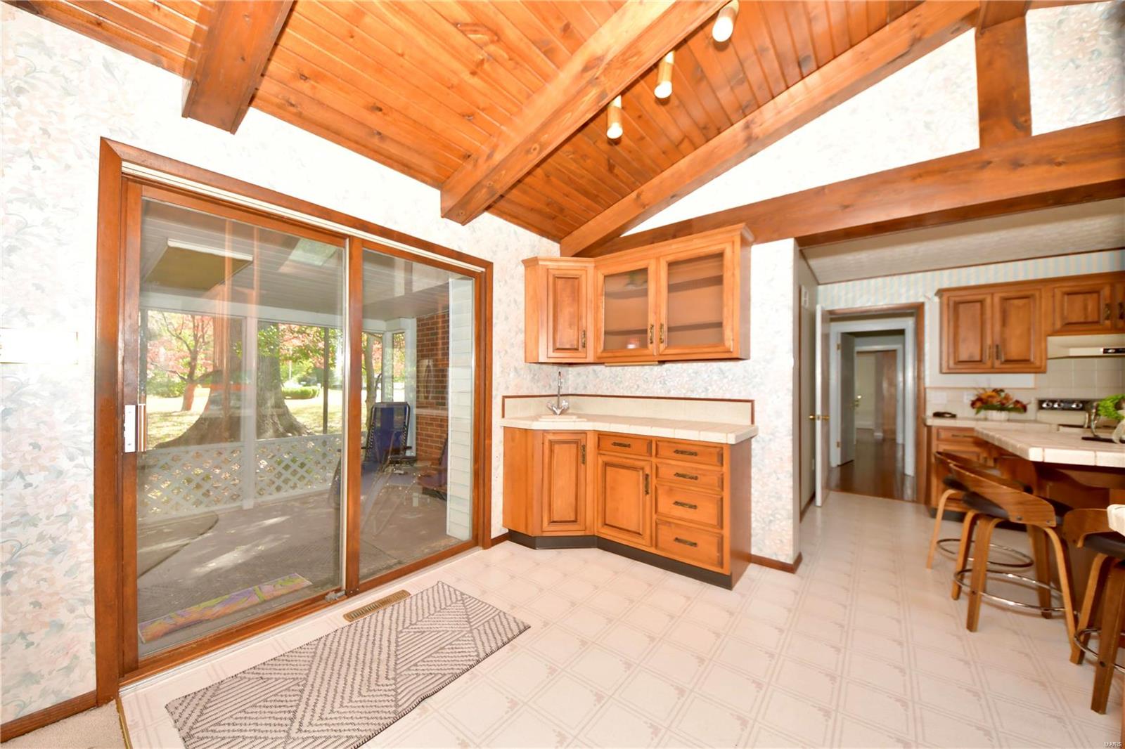 829 Schwarz Road Edwardsville, IL 62025 - Photo 12 of 30 Gallery Image 12