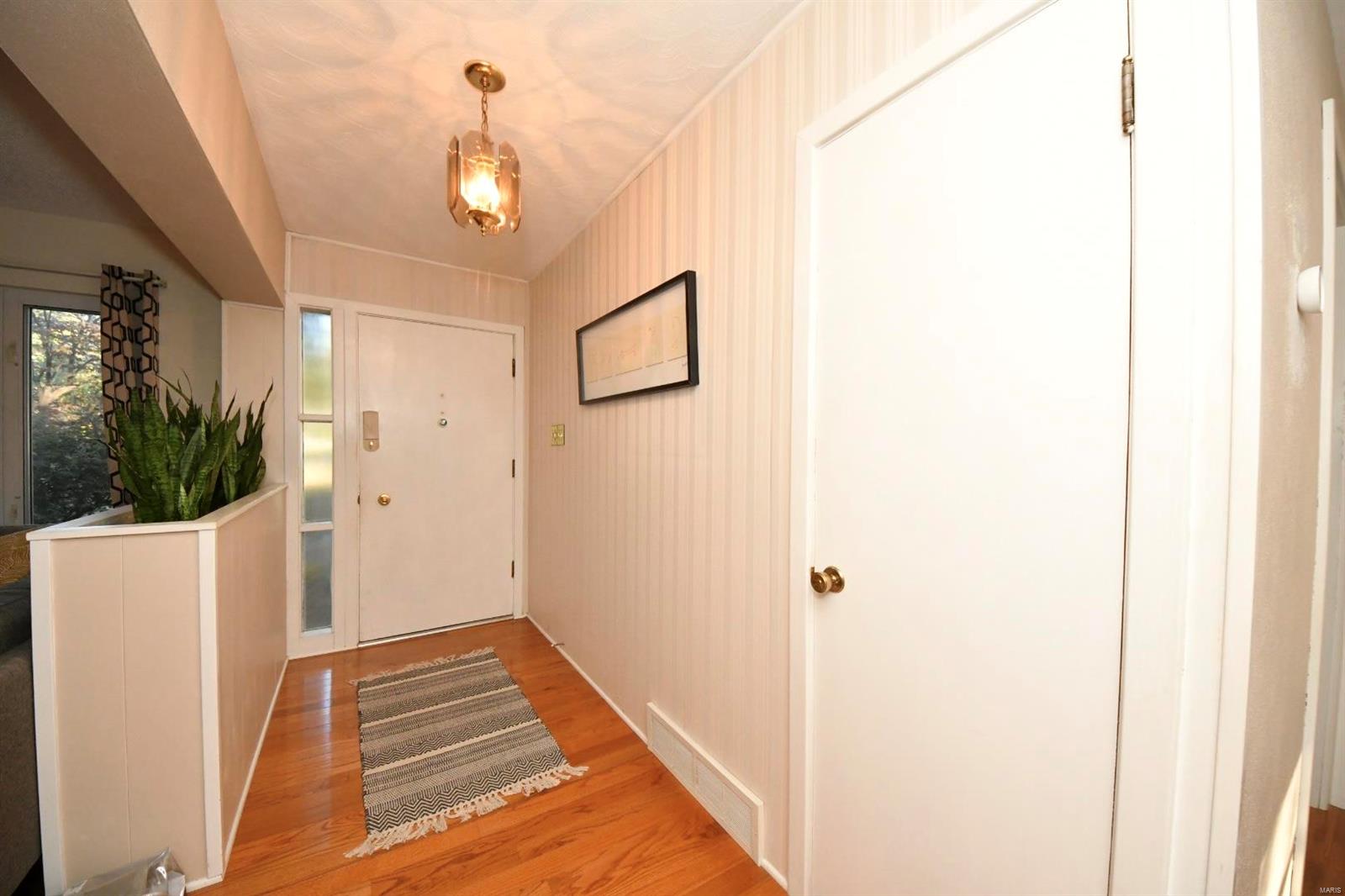 829 Schwarz Road Edwardsville, IL 62025 - Photo 5 of 30 Gallery Image 5