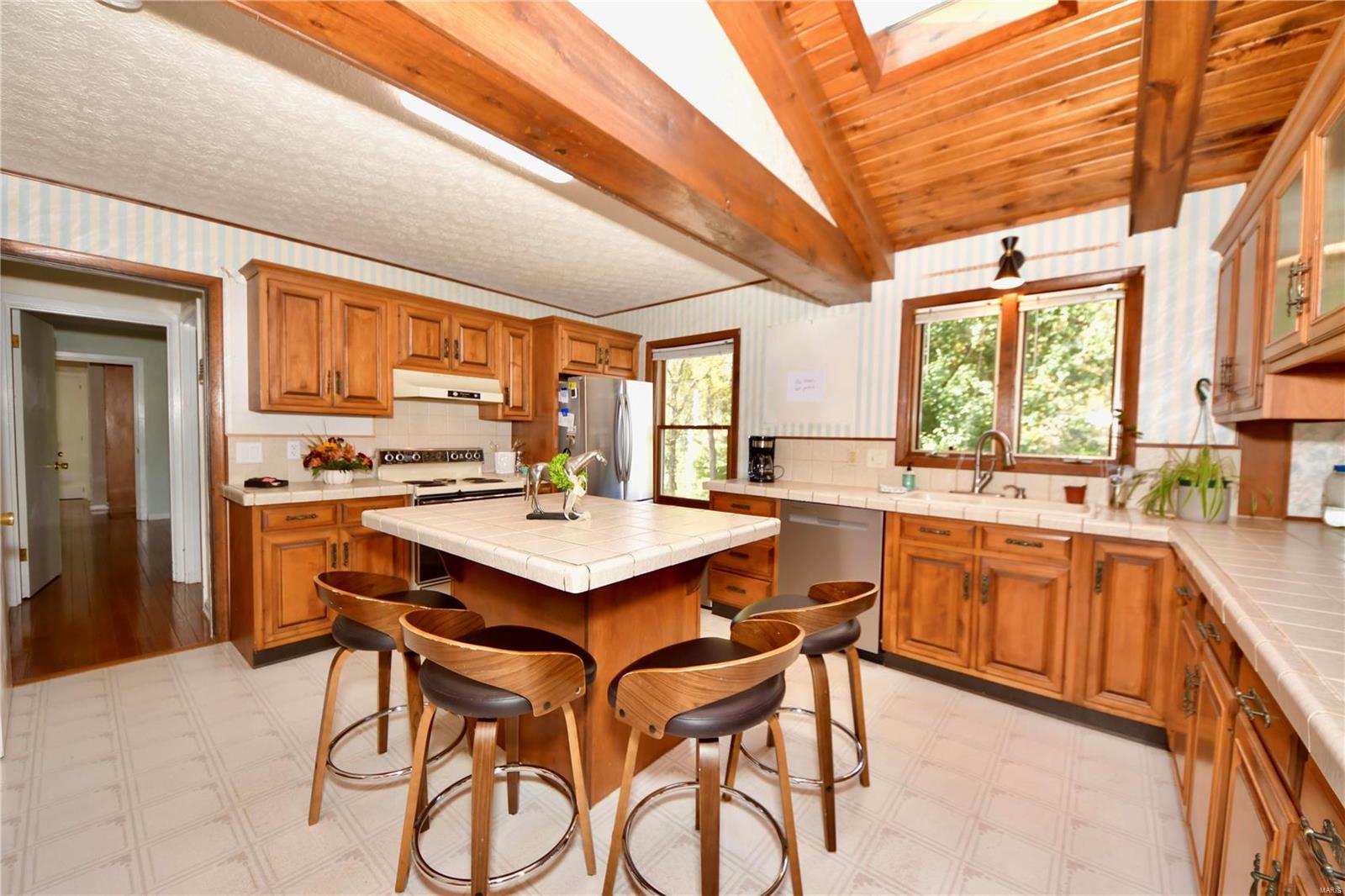 829 Schwarz Road Edwardsville, IL 62025 - Photo 8 of 30 Gallery Image 8