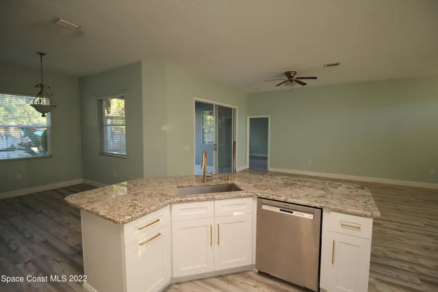 $2,500 | 817 Potomac Drive, West Melbourne, FL 32904