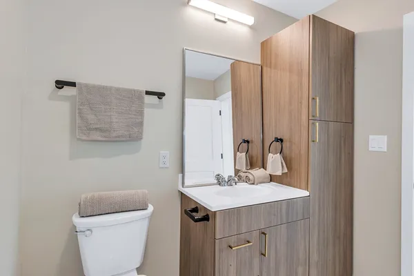 $2,800 | 375 Cummins Highway, Unit 301, Boston, MA 02136