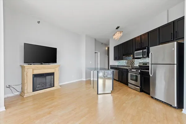 $3,200 | 1600 South Indiana Avenue, Unit 1308, Chicago, IL 60616