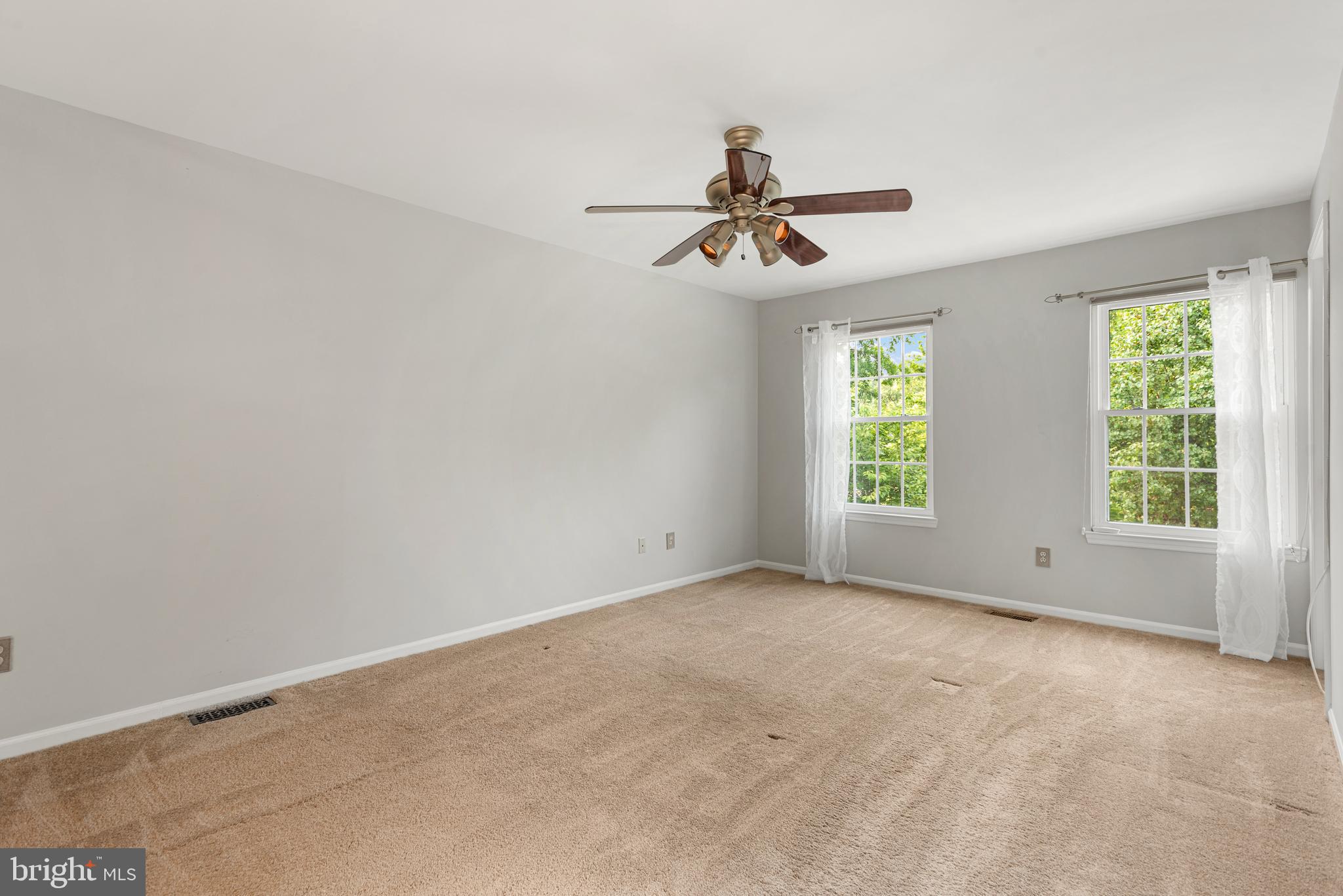 12701 Thunder Chase Drive Reston, VA 20191 - Photo 23 of 44 Primary bedroom