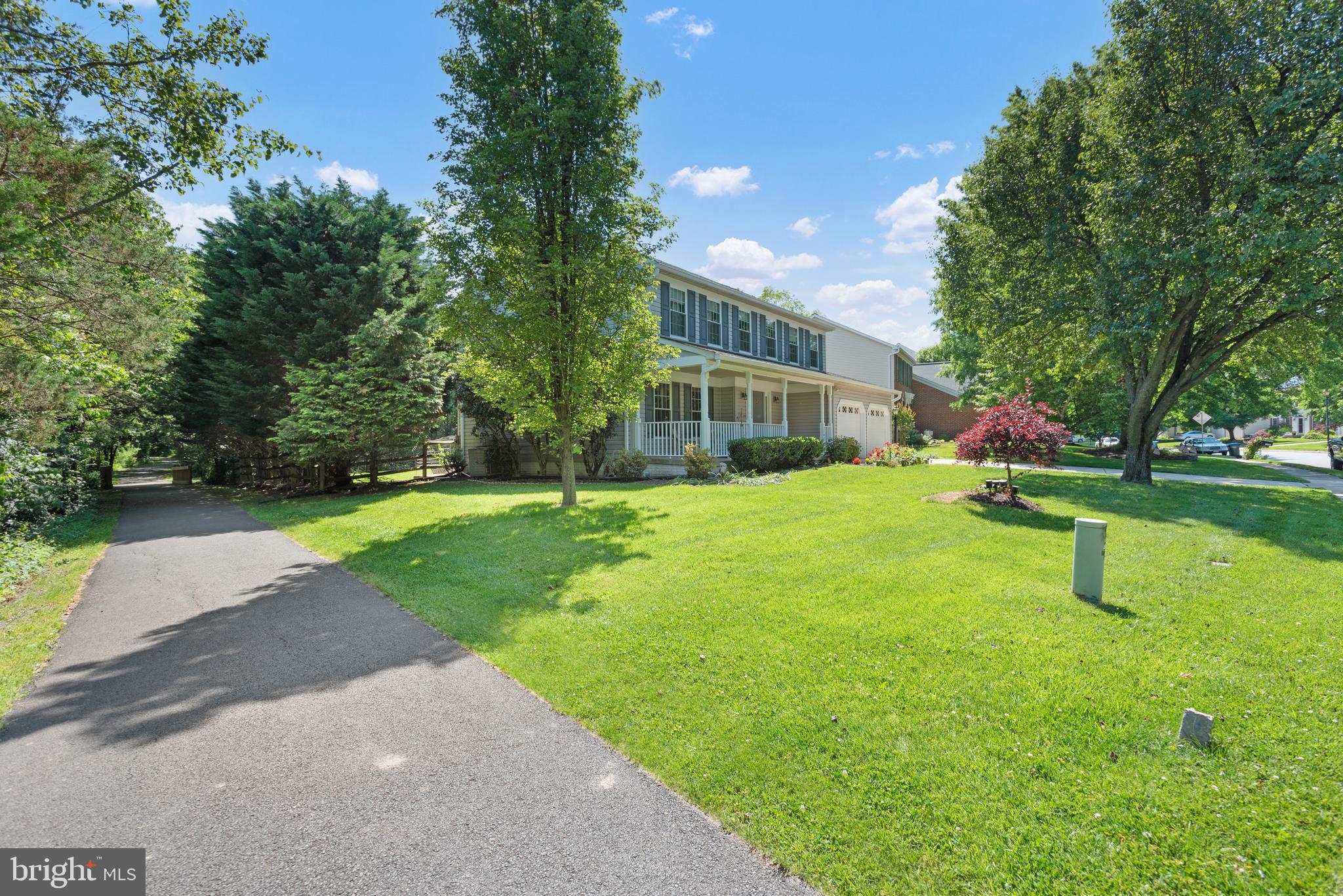 12701 Thunder Chase Drive Reston, VA 20191 - Photo 40 of 44 neighborhood walking path