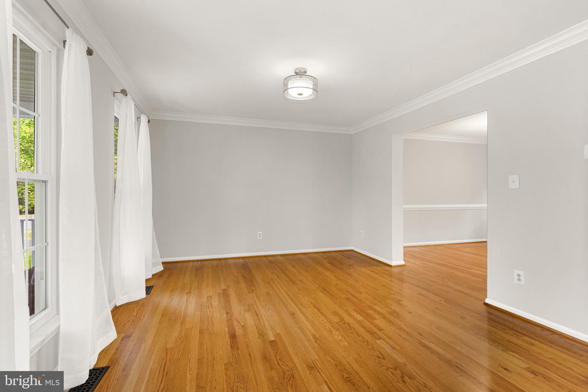 12701 Thunder Chase Drive Reston, VA 20191 - Photo 6 of 44 living room