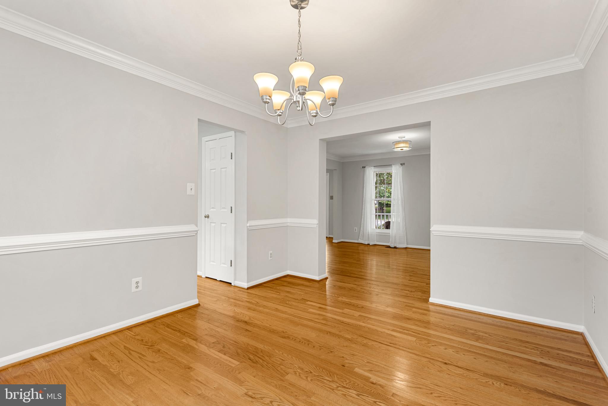 12701 Thunder Chase Drive Reston, VA 20191 - Photo 9 of 44 dining room off of kit and LR
