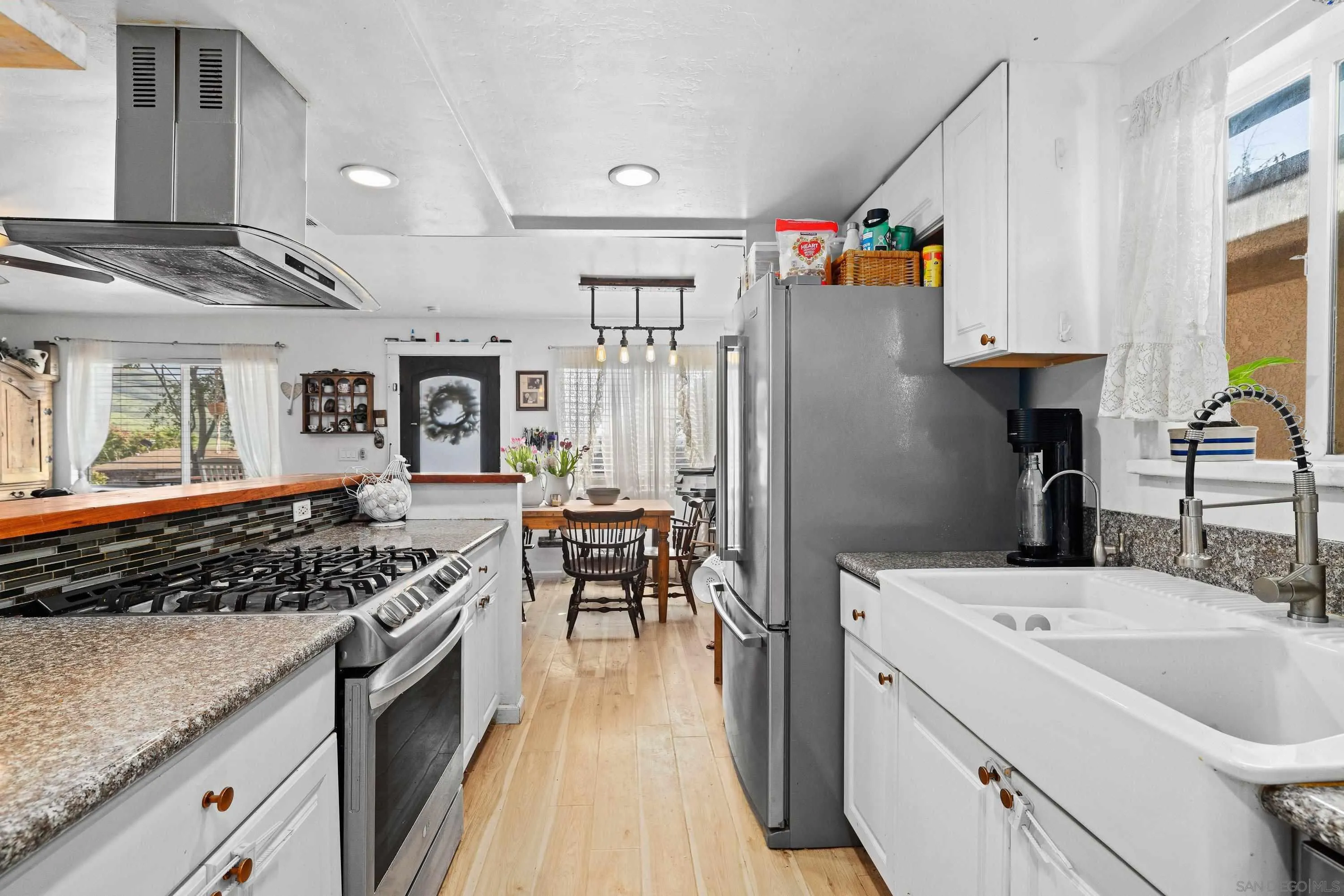 9750 Ivanho Street Spring Valley, CA 91977 - Photo 11 of 30