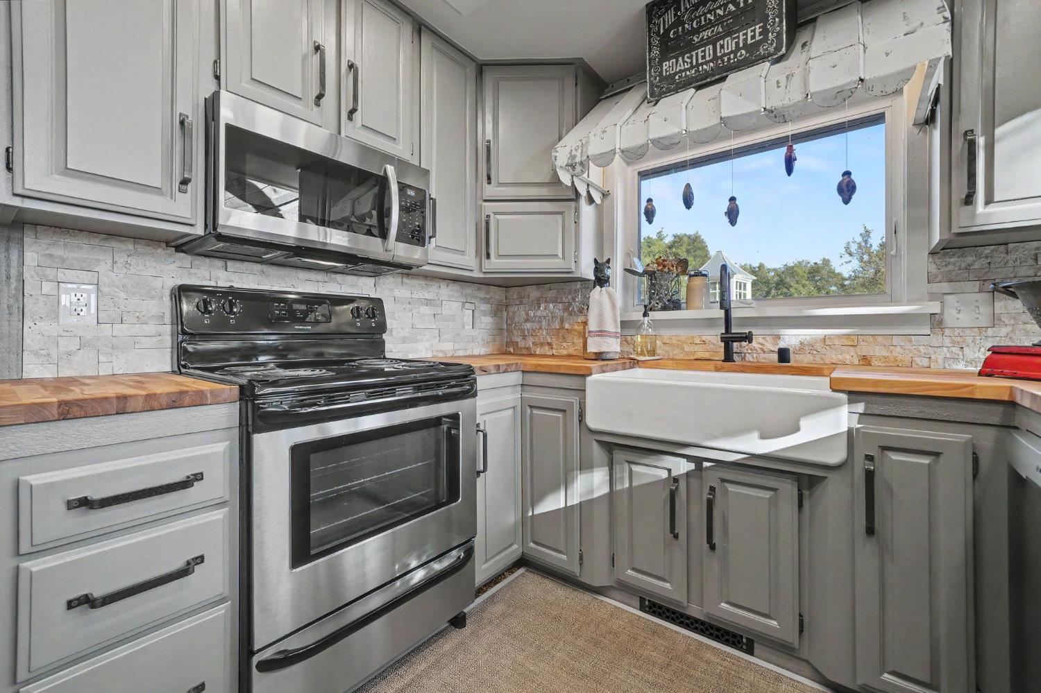 12865 Mierkey Road Pine Grove, CA 95642 - Photo 30 of 83