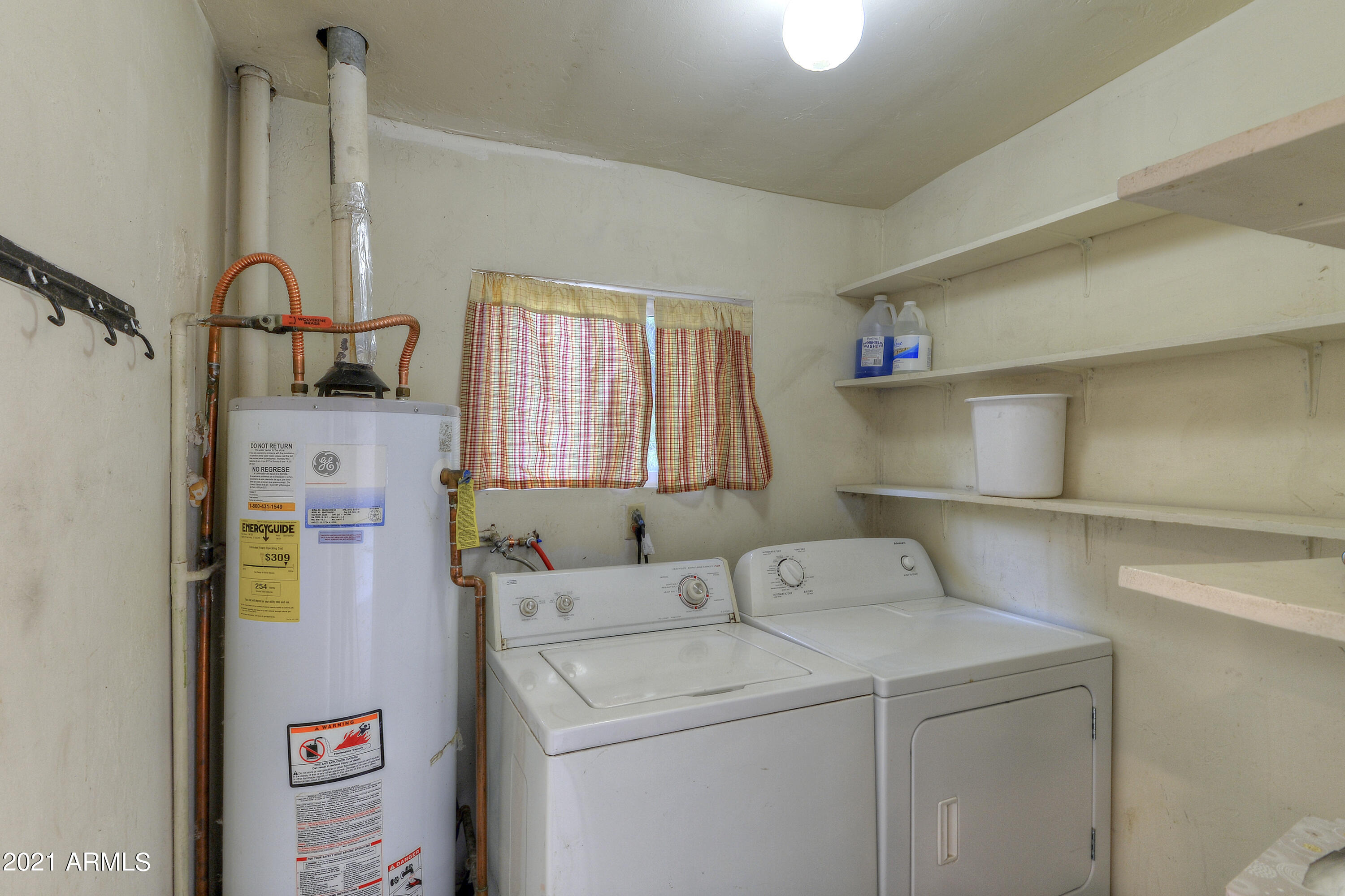 4441 East Roma Avenue Phoenix, AZ 85018 - Photo 20 of 26 Laundry