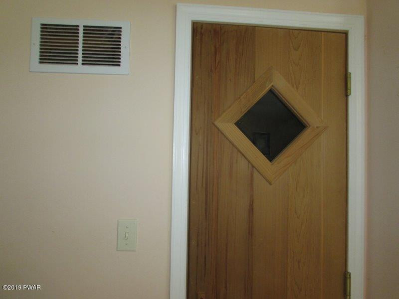 182 Skyview Road Dingmans Ferry, PA 18328 - Photo 25 of 39 Sauna