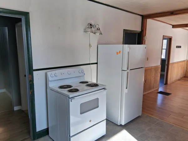 $99,000 | 432 High Street, Rumford, ME 04276