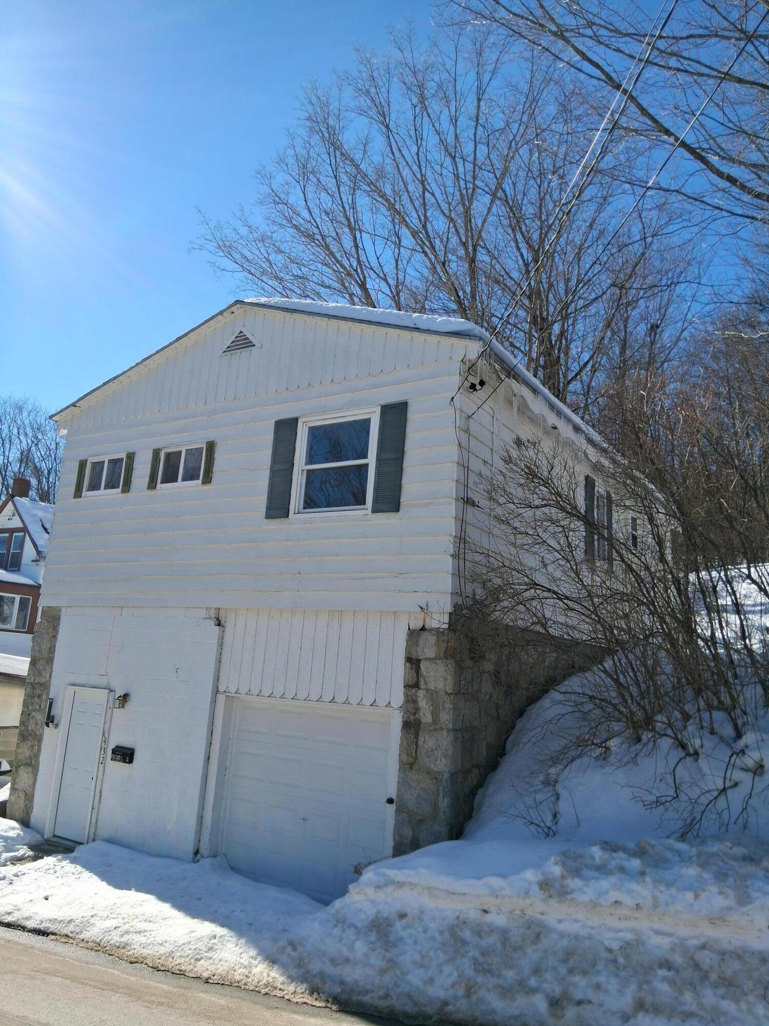 432 High Street Rumford, ME 04276 - Photo 9 of 20 Albert high street right