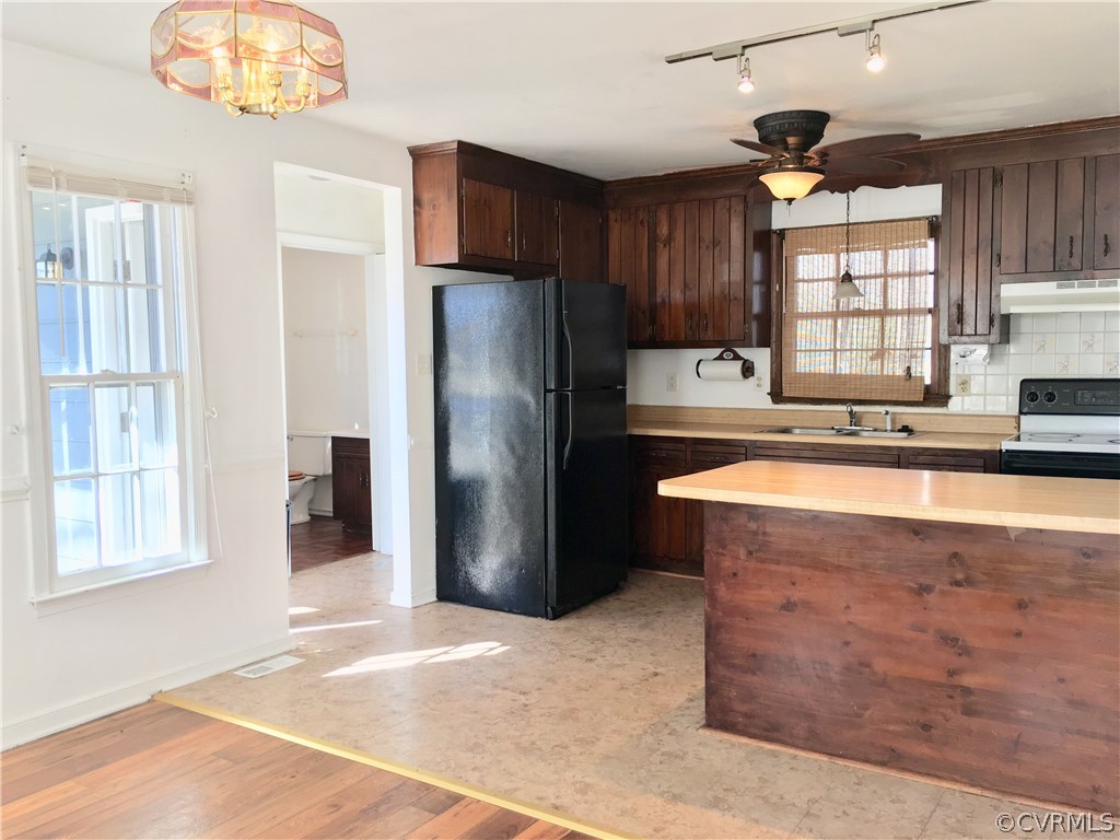 4024 Peregrine Road Richmond, VA 23237 - Photo 3 of 25 Gallery Image 3