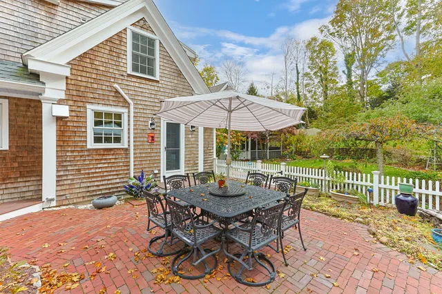 $1,700,000 | 371 Route 6A, Yarmouth Port, MA 02675